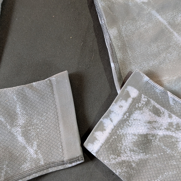 lululemon Abstract Gray White Ankle Leggings Women’s Size 8 Knit Comfort - Picture 3 of 5